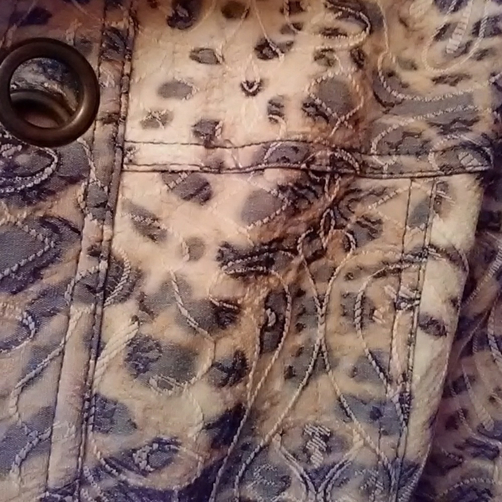 Beautifully Embroidered Jacket - Picture 4 of 4